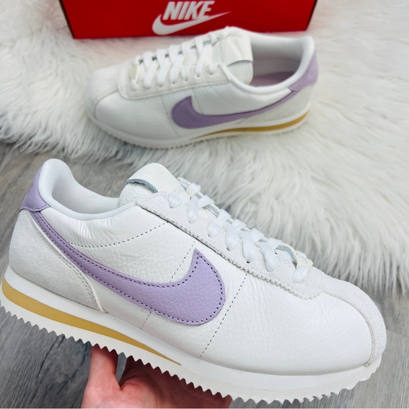 NWT Cortez Se Women’s Shoes - Picture 2 of 10
